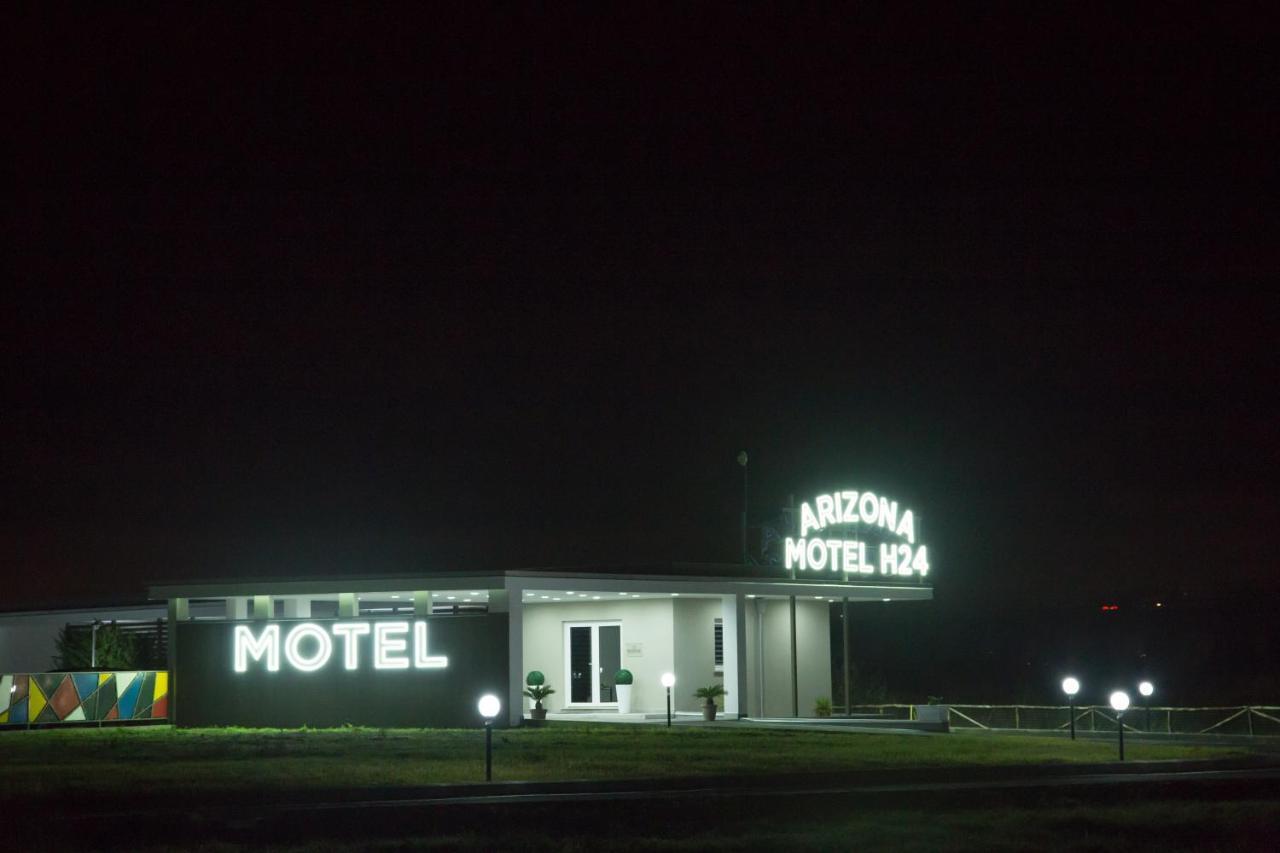 Arizona Motel 卡斯特沃托诺 外观 照片