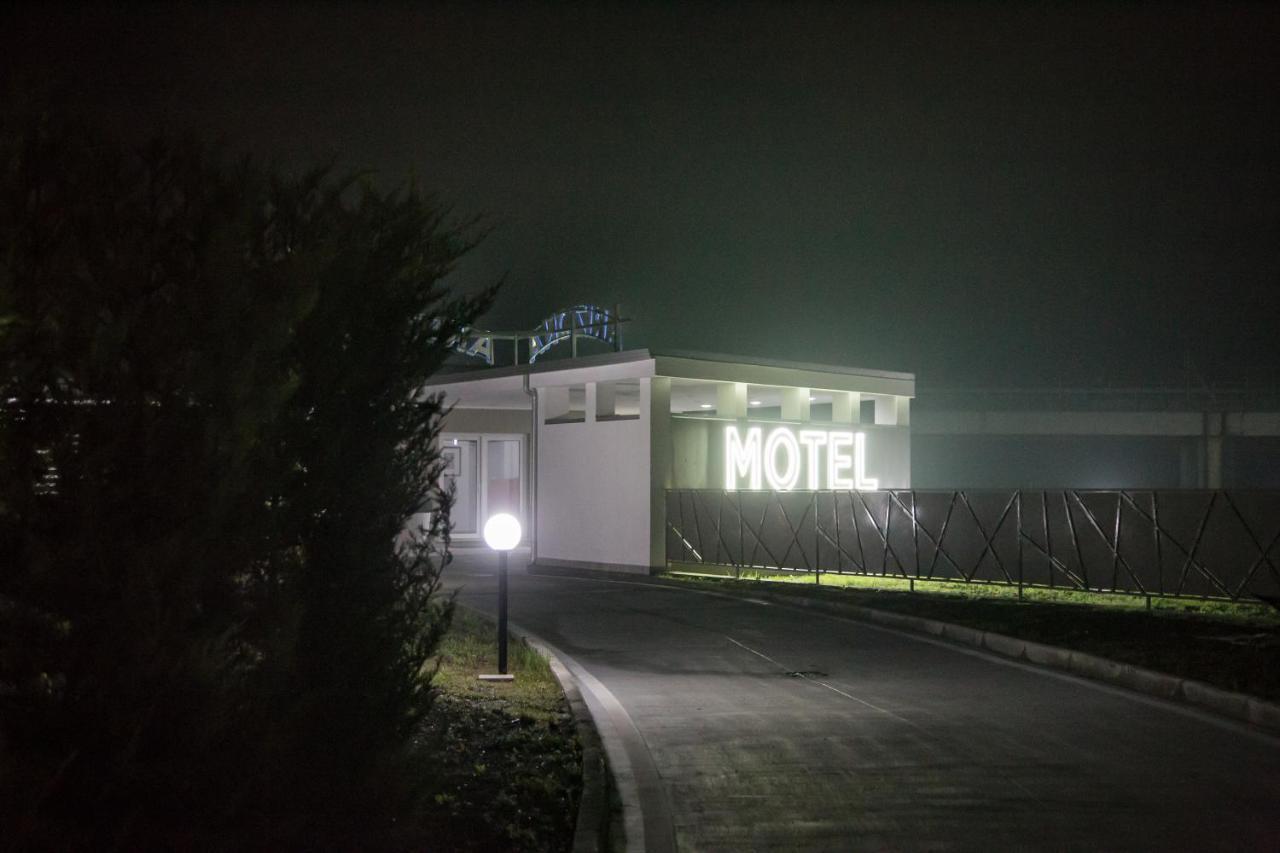 Arizona Motel 卡斯特沃托诺 外观 照片